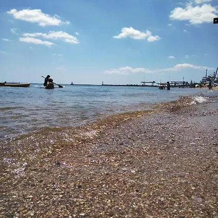 Апарт-готель домик у моря, 121 причал совиньон Одеса